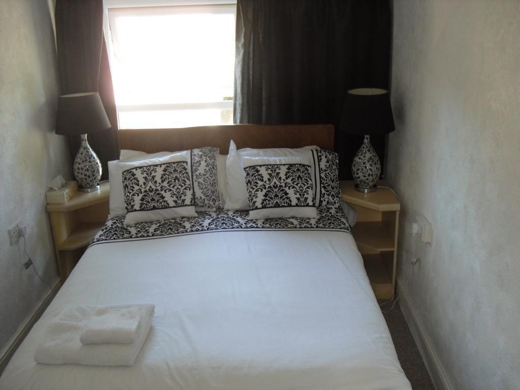 The Hub At Abercrave Bed & Breakfast Abercraf Bagian luar foto